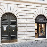 Now Apartments, Aparthotel In The Heart Of Rome